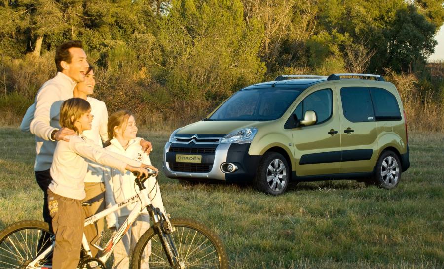  Citroen Berlingo 2009 года  (фото 69 из 72)